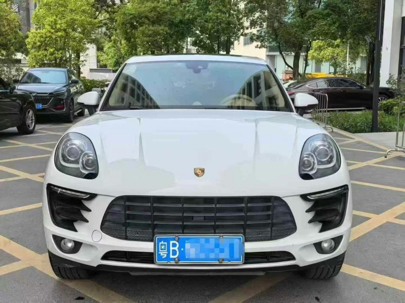 深圳16年保时捷Macan1