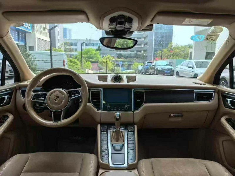 深圳16年保时捷Macan4
