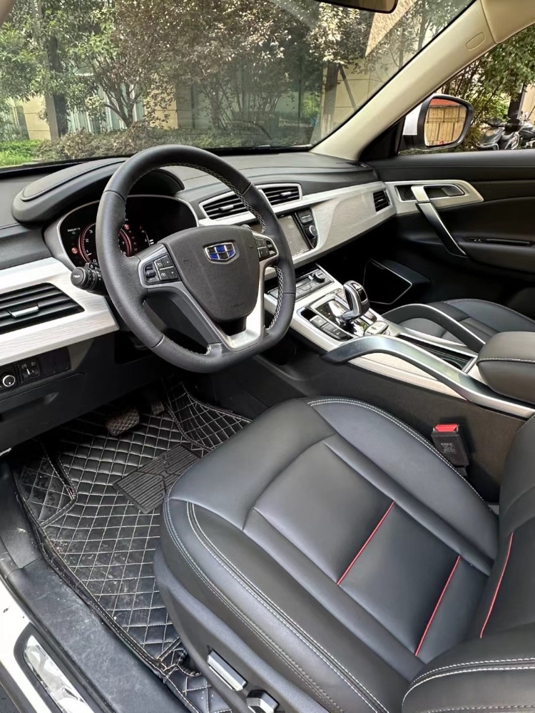 成都20年吉利博越4