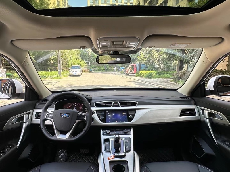 成都20年吉利博越5