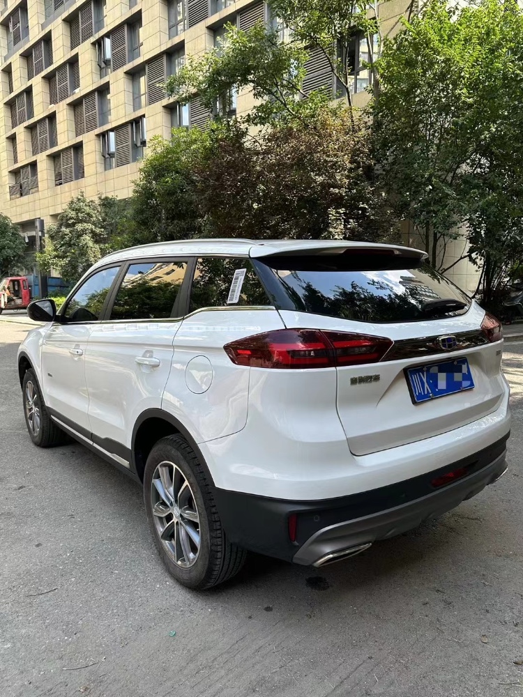 成都20年吉利博越7