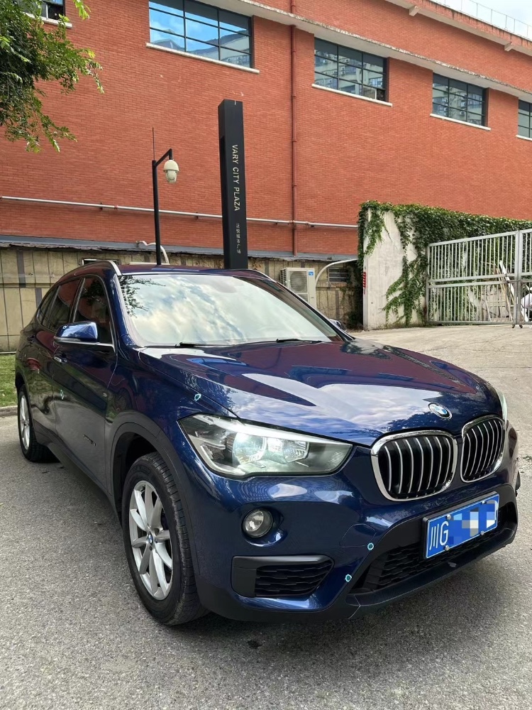 成都17年宝马X12