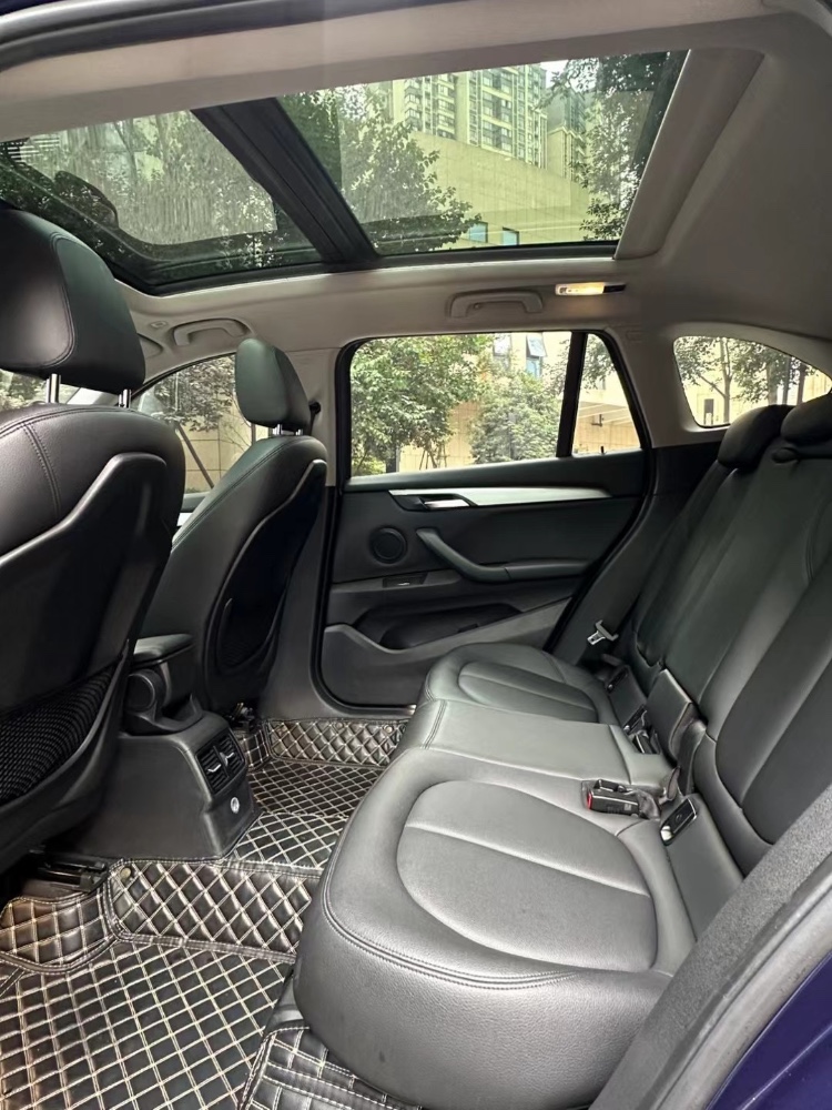 成都17年宝马X16