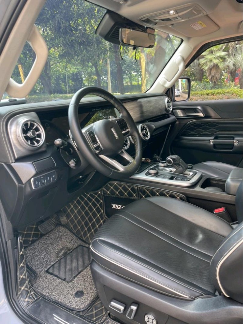 東莞21年長城汽車坦克4