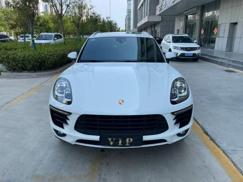 萊蕪18年保時捷Macan1