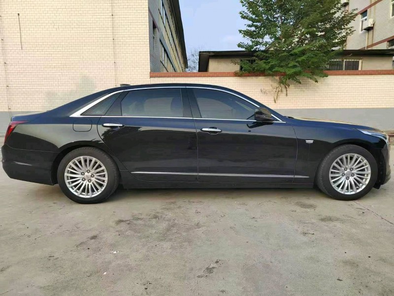 济宁22年凯迪拉克CT67