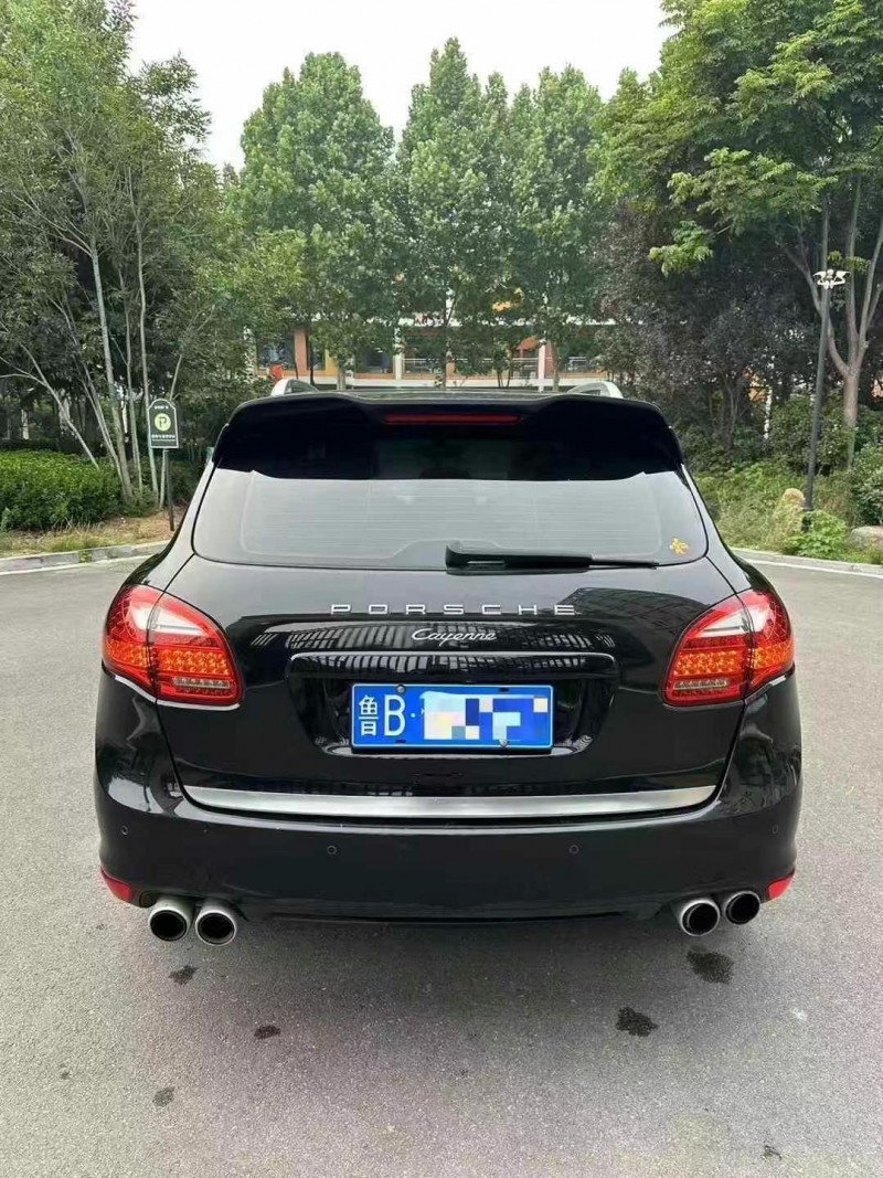 潍坊13年保时捷卡宴9