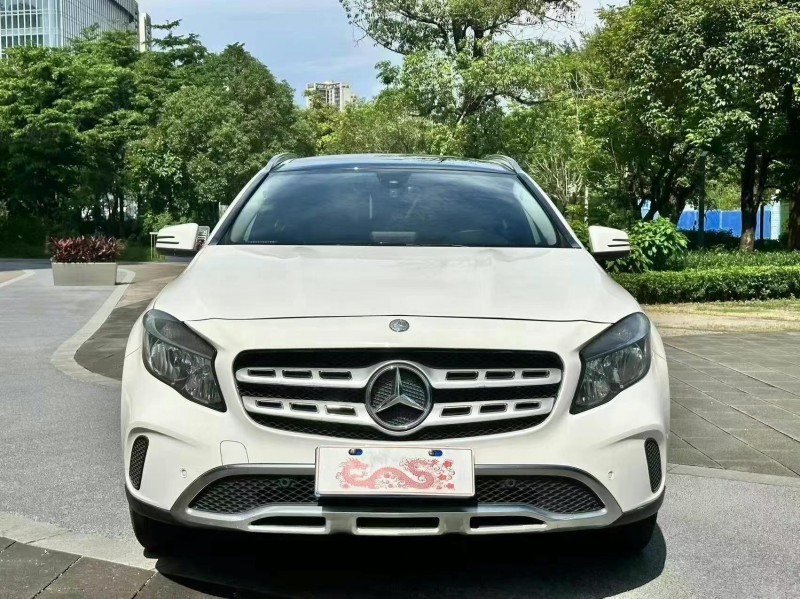 佛山19年奔驰GLA1