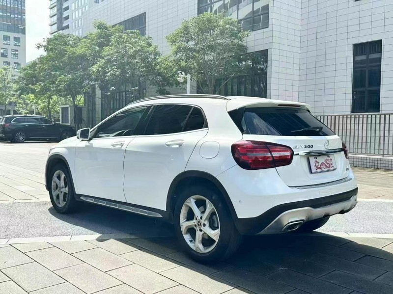 佛山19年奔驰GLA5