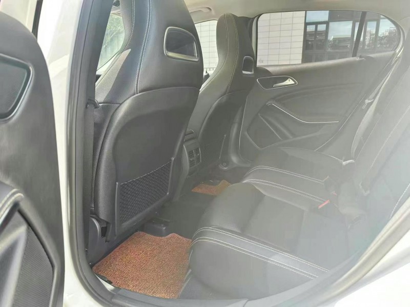 佛山19年奔驰GLA8