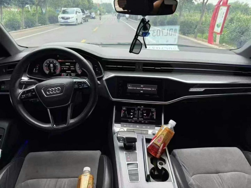 青岛20年奥迪A6L4