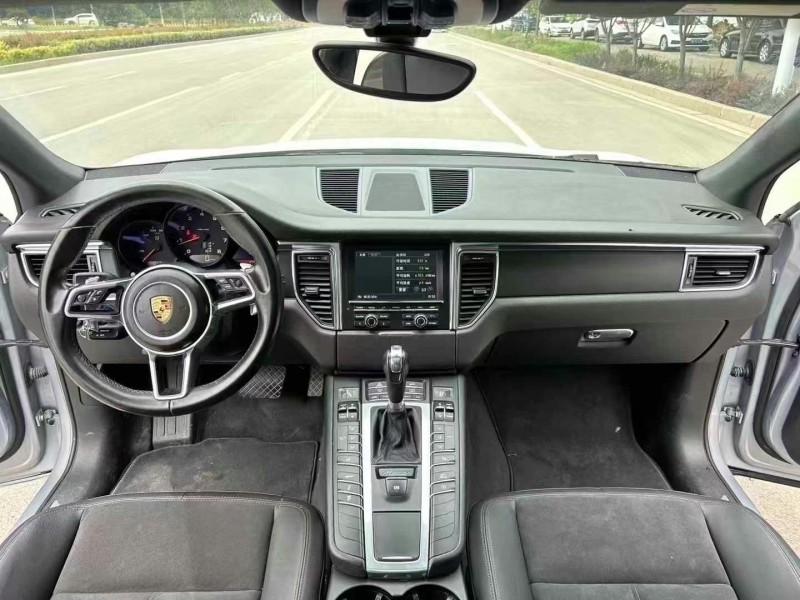 枣庄16年保时捷Macan6