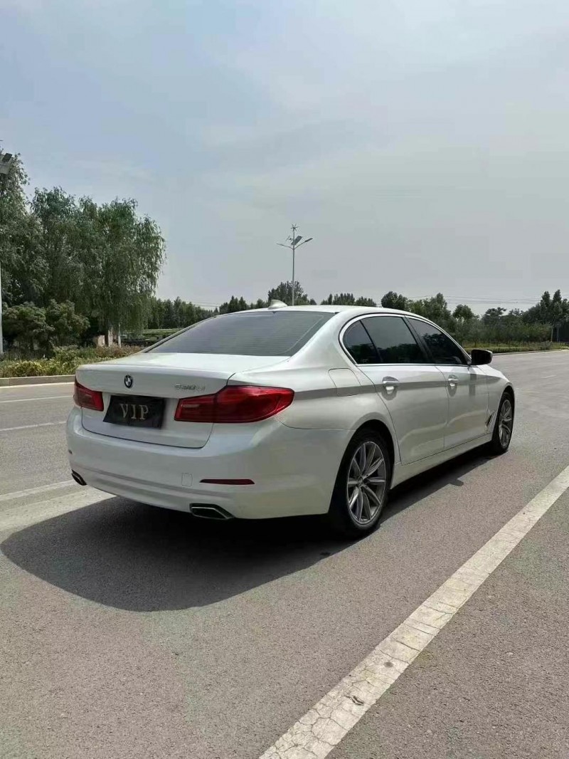 枣庄17年宝马5系8