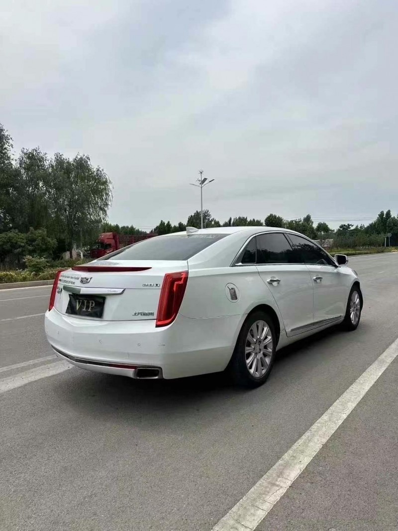 枣庄17年凯迪拉克XTS8