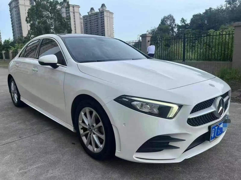 深圳19年奔驰A2