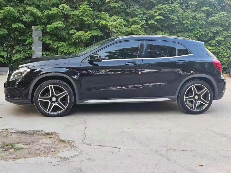 淄博16年奔驰GLA2