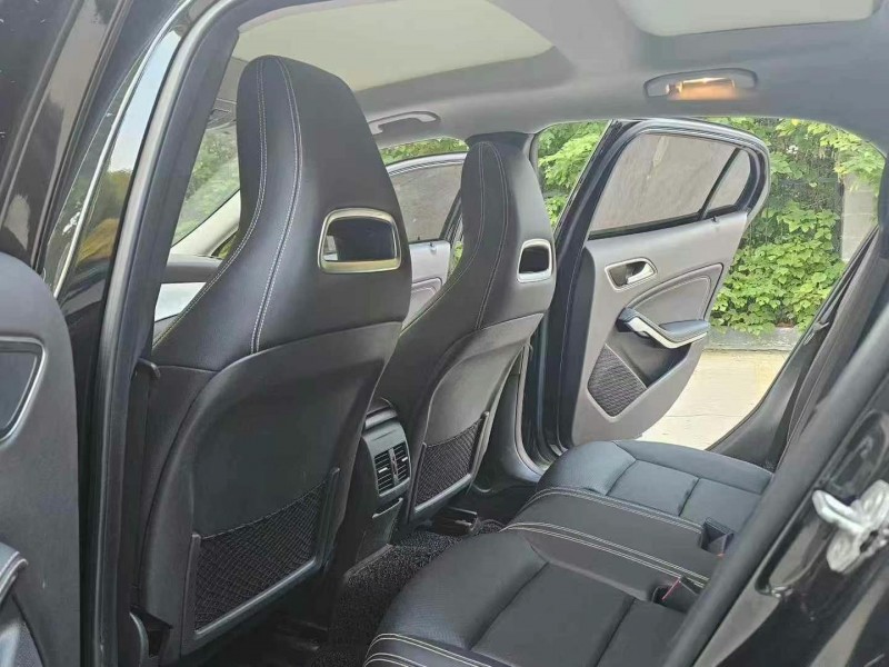 淄博16年奔驰GLA7