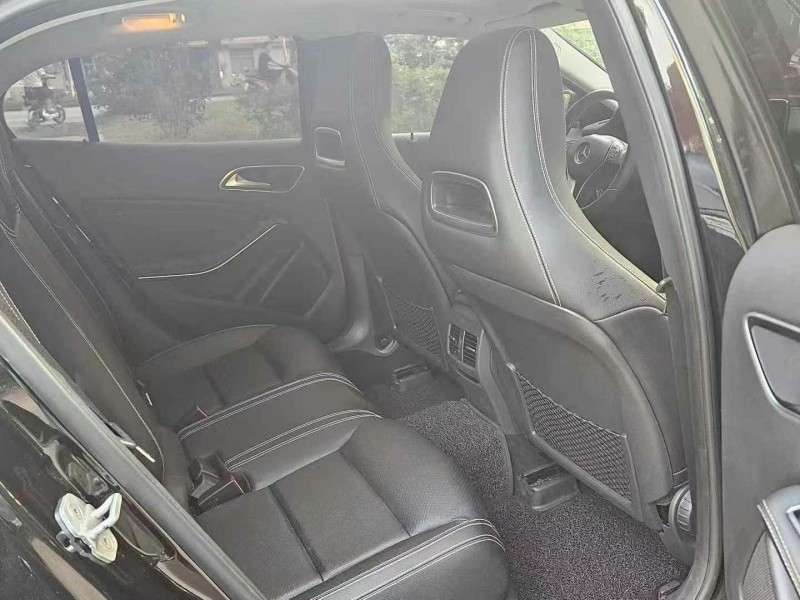 淄博16年奔驰GLA8