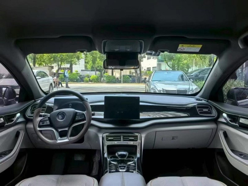 深圳23年比亚迪秦3