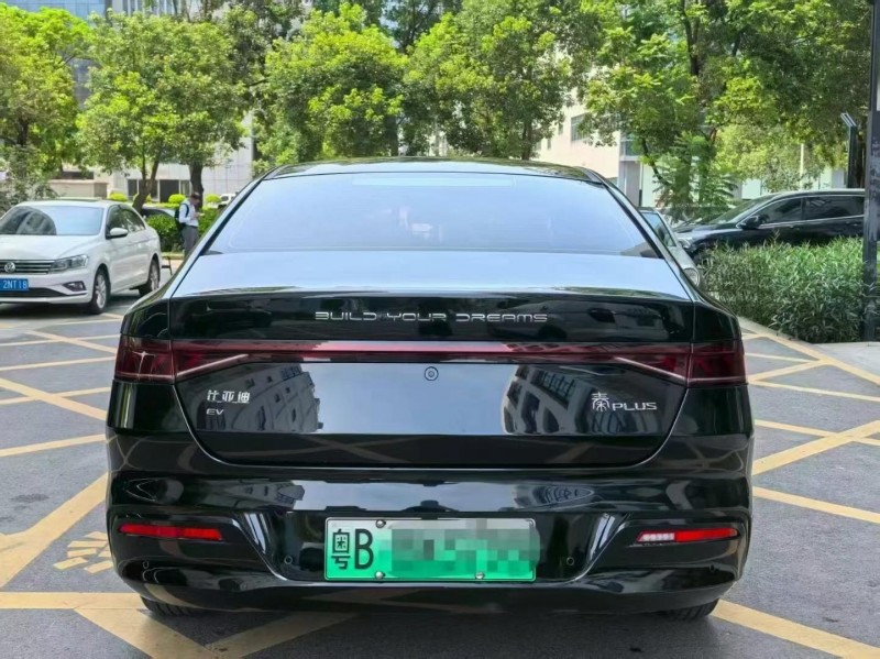 深圳23年比亚迪秦6