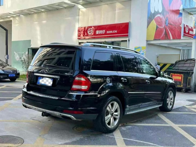 深圳12年奔驰GL8
