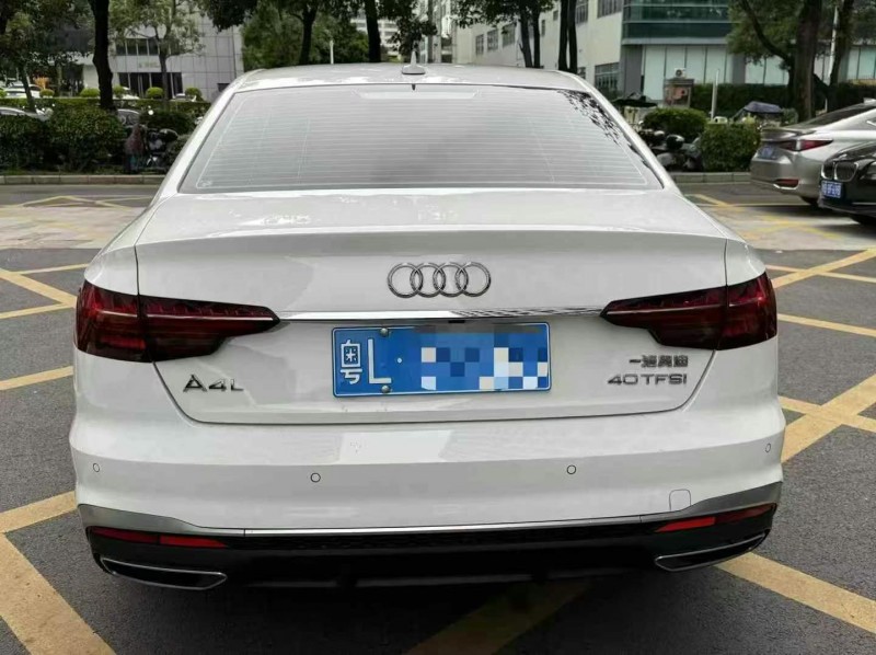 广州23年奥迪A4L8