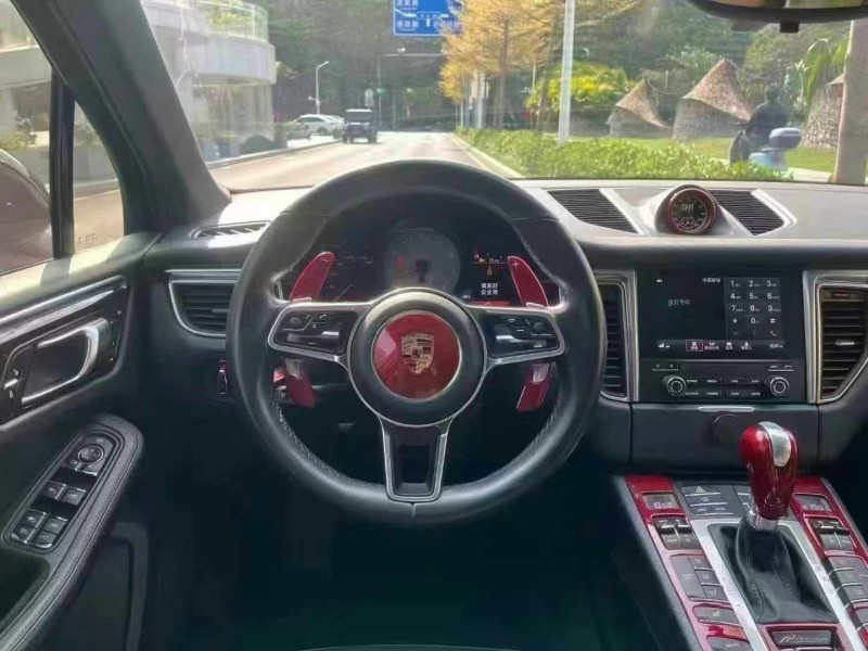 深圳17年保时捷Macan4