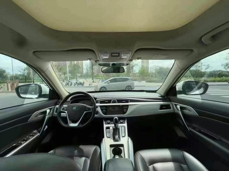 東莞19年吉利博越4