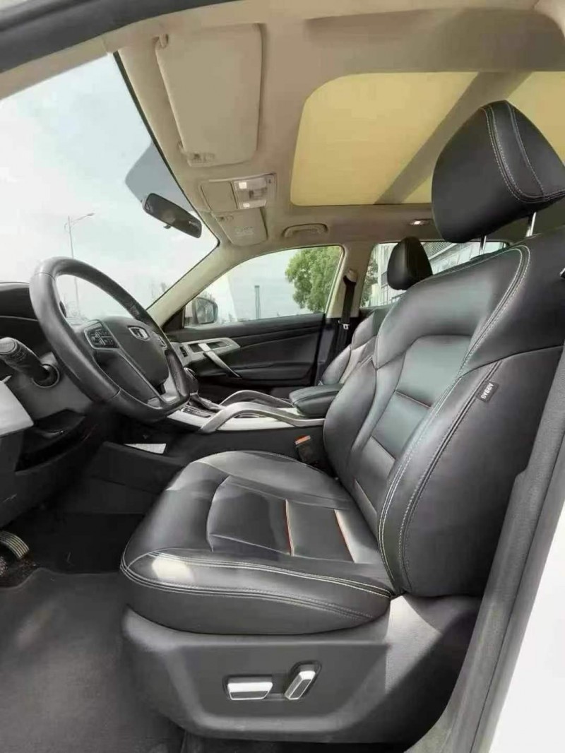 東莞19年吉利博越5