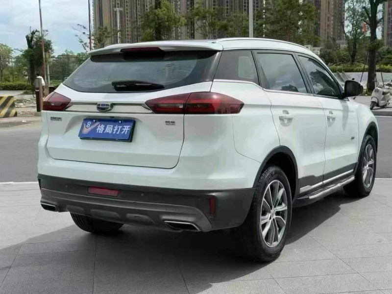 東莞19年吉利博越8