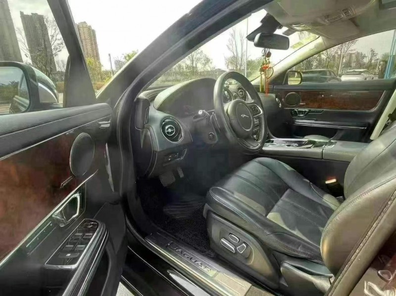 東莞15年捷豹XJL5