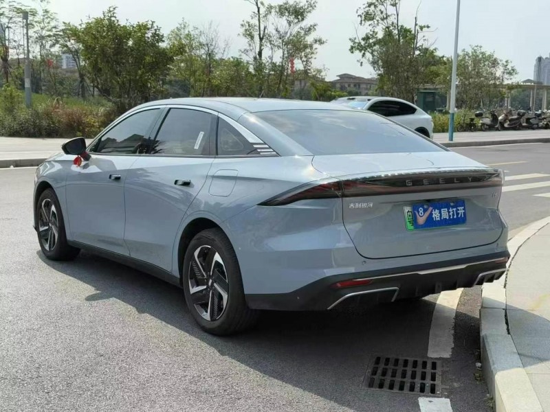 東莞25年吉利遠景7