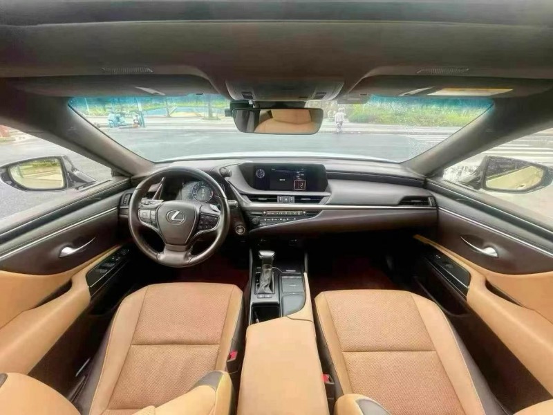 東莞19年雷克薩斯ES4