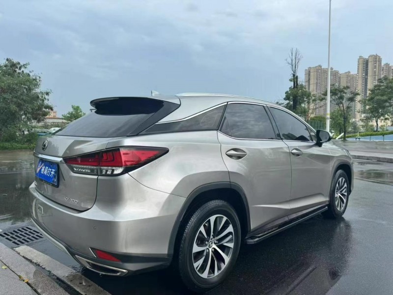 東莞22年雷克薩斯RX8