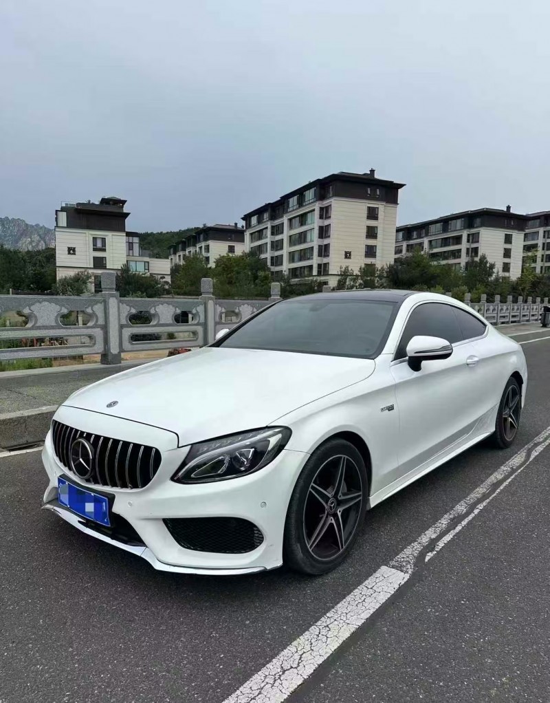 青岛18年奔驰C3
