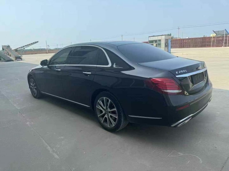 淄博18年奔驰E7