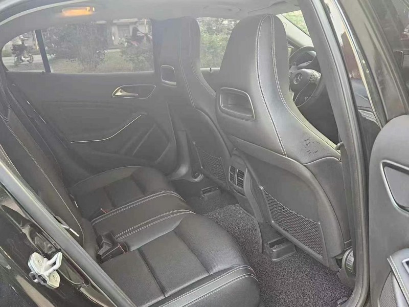 枣庄16年奔驰GLA7