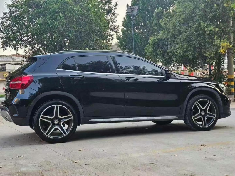 枣庄16年奔驰GLA8