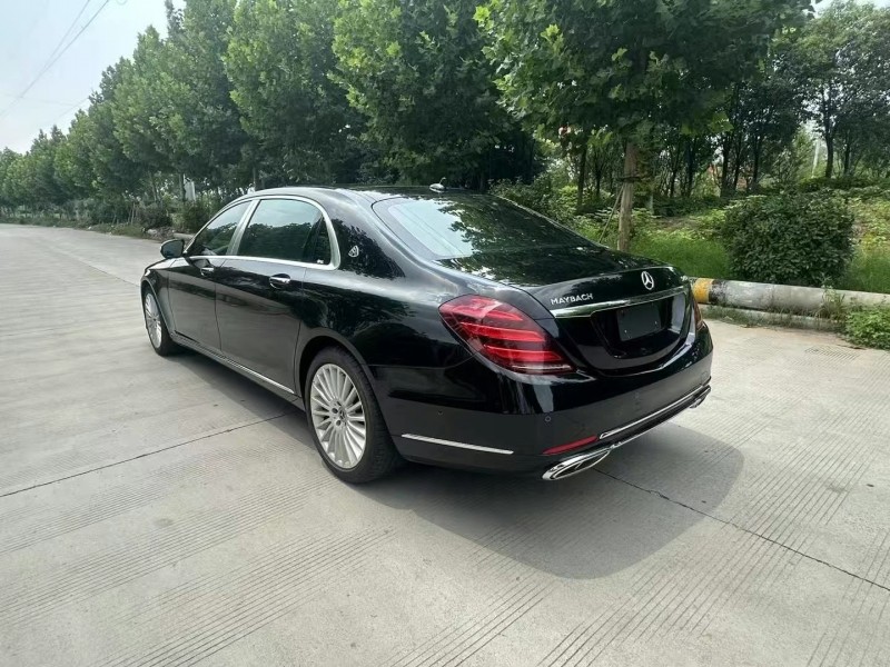 徐州18年奔驰迈巴赫S级3