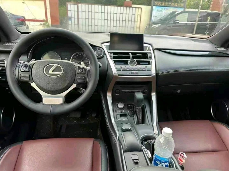 枣庄15年雷克萨斯NX4