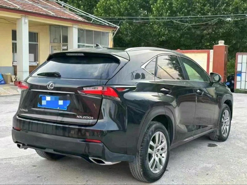 枣庄15年雷克萨斯NX7