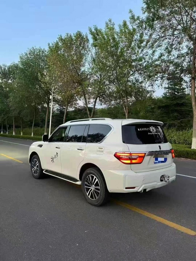 青島17年日產途樂7