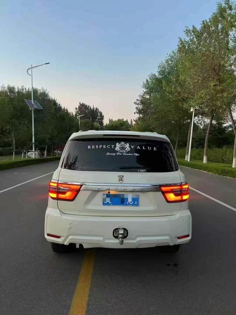 青島17年日產途樂8