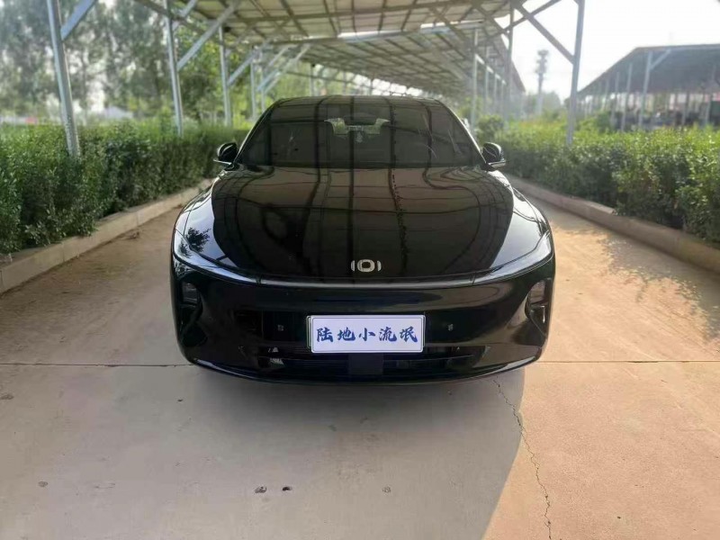 青島25年長安汽車啟源1