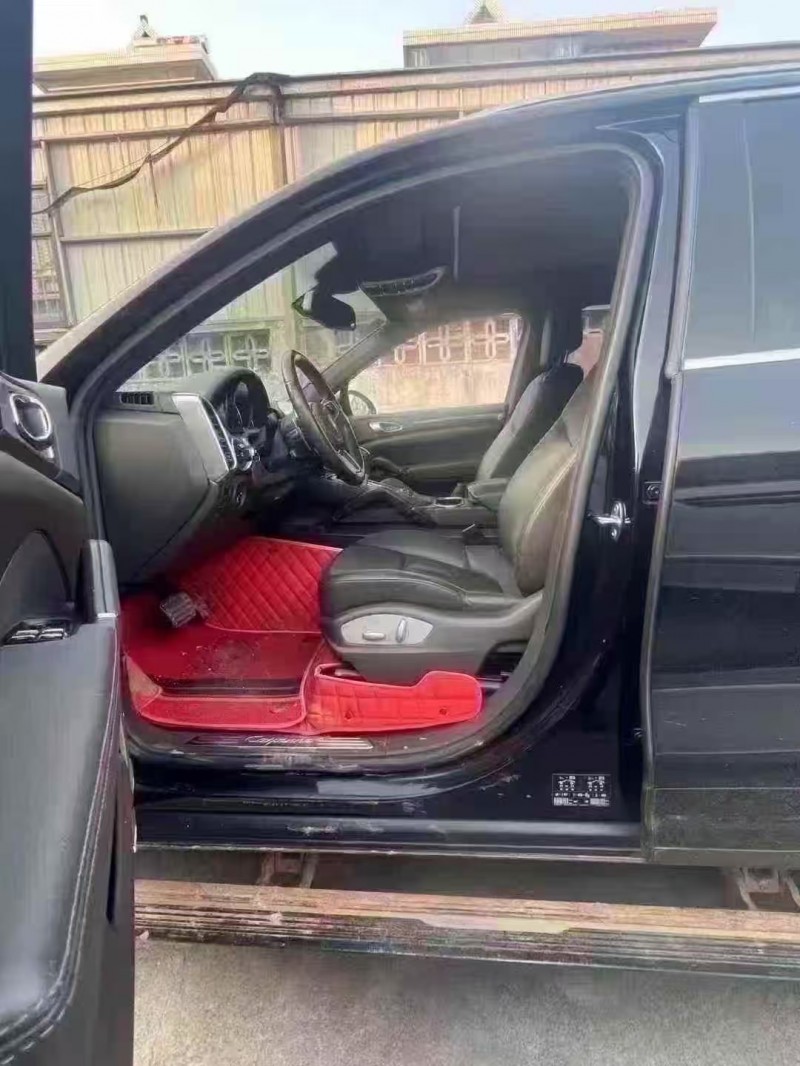 臺州17年保時捷卡宴8