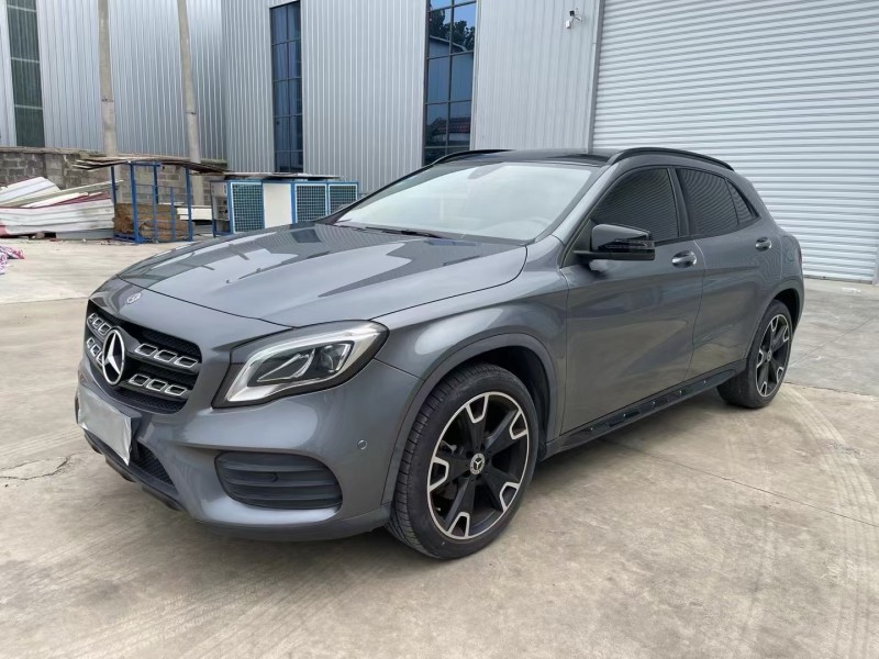 徐州19年奔驰GLA2