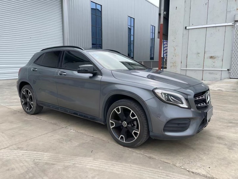 徐州19年奔驰GLA3