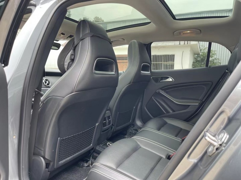 徐州19年奔驰GLA7