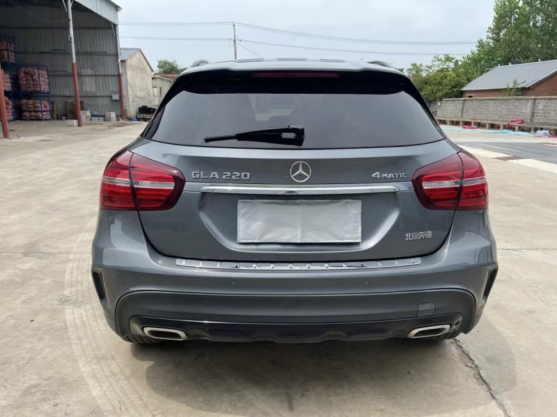 徐州19年奔驰GLA9