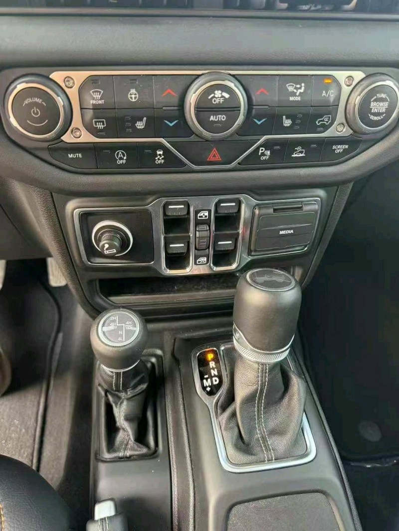 济宁24年Jeep牧马人4